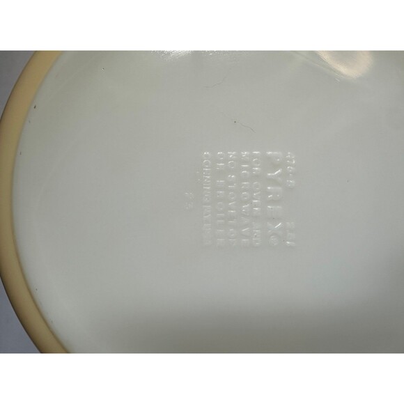 Pyrex trailing flowers 2.5 qt casserole bowl - Picture 5 of 5